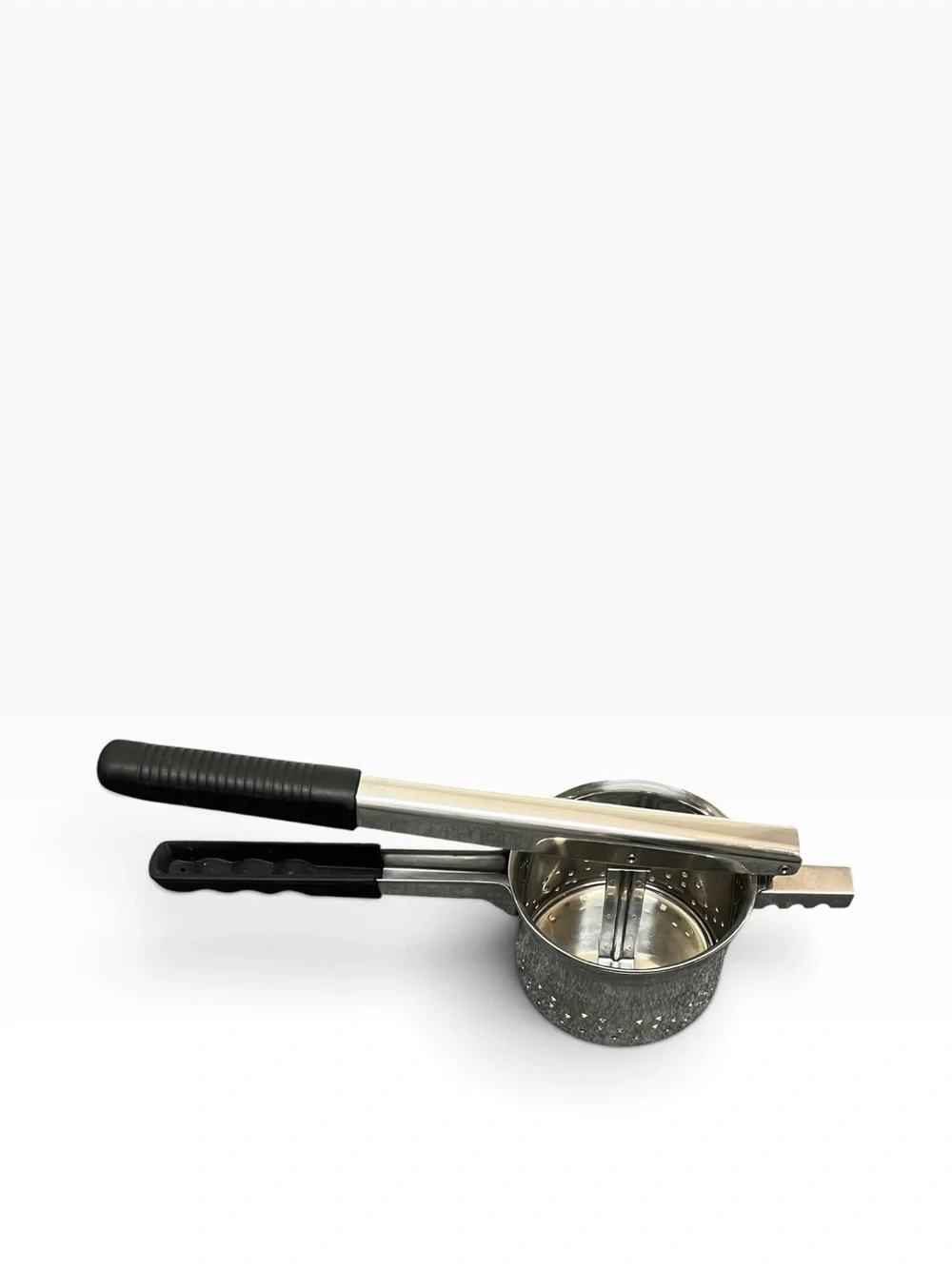 Endurance Jumbo Stainless Steel Potato Ricer Size Large